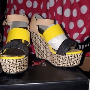 Wedge heel shoes